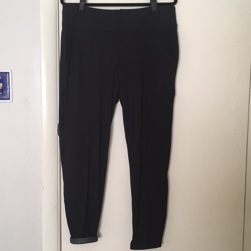 Lululemon pants.